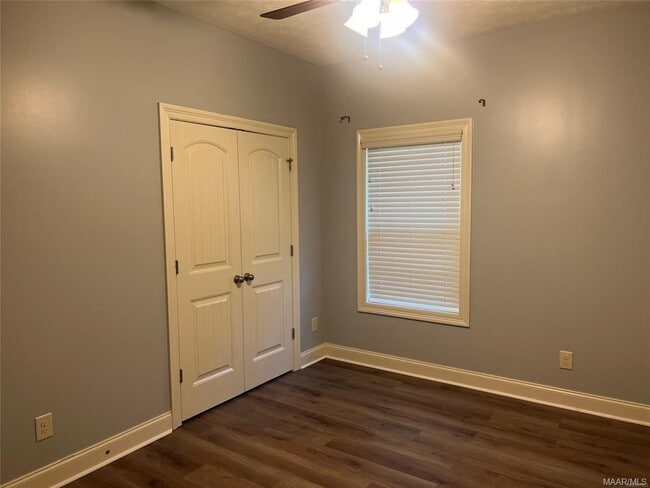 Building Photo - 730 Kingsley Dr