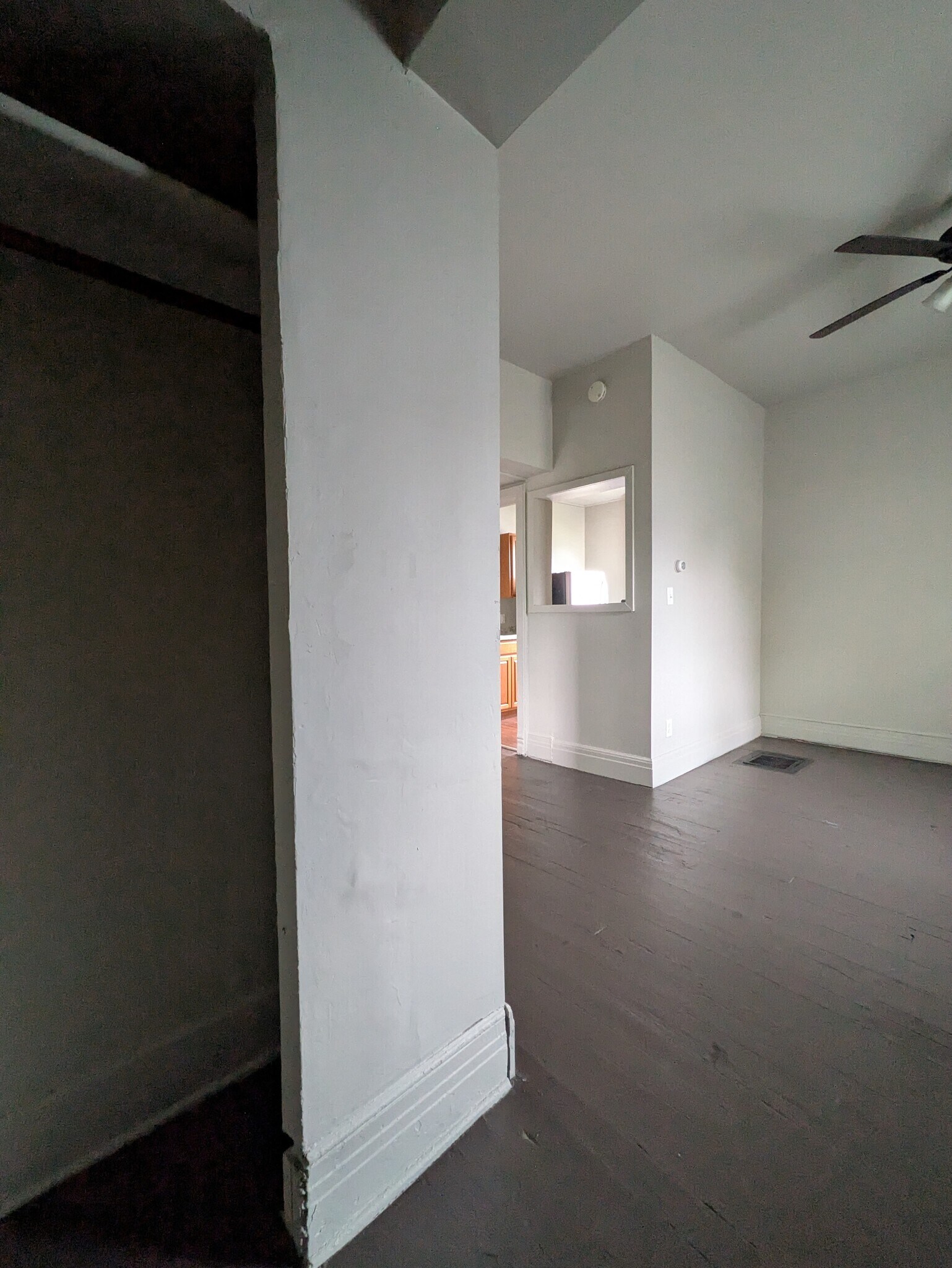 Building Photo - 878 Prospect Ave