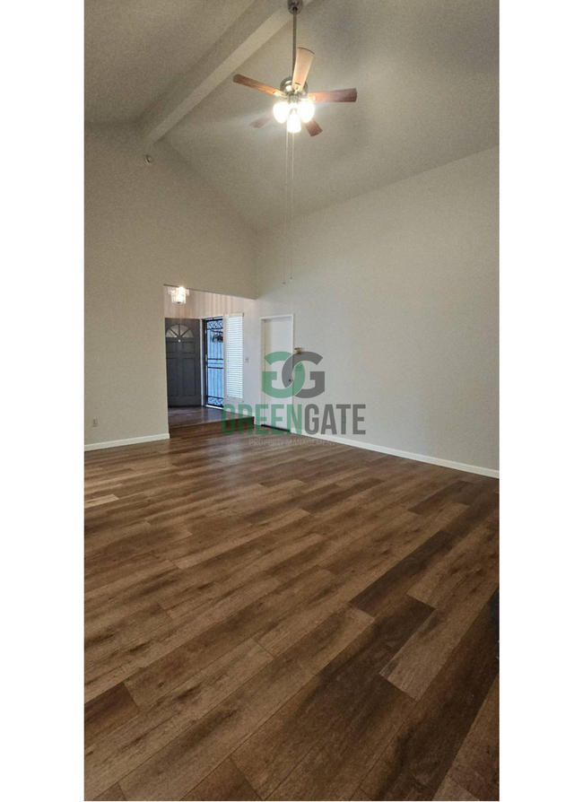 Building Photo - Now Available! Spacious 3 Bedroom, 2 Bathroom Home.