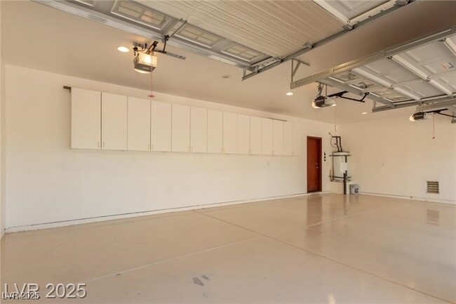 Building Photo - 1008 Trophy Hills Dr