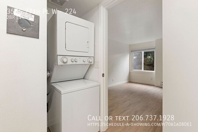 Building Photo - 3555 27th Pl W