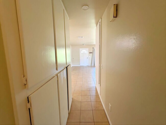 Building Photo - 8186-8188 Zinnia Place