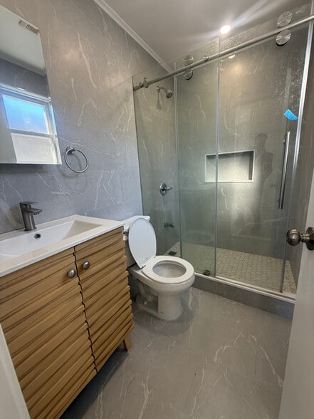 Building Photo - 9-01 150th St