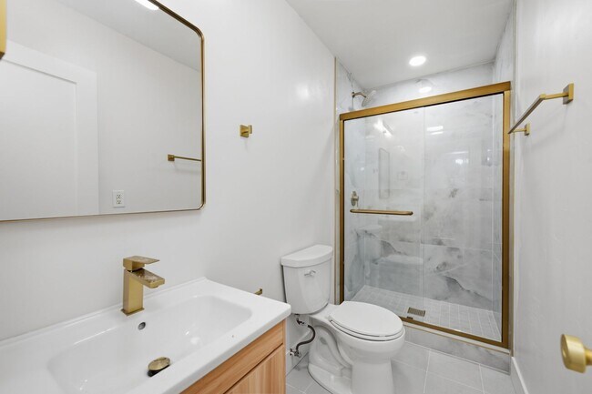 Building Photo - 6204 Mary Ln Dr