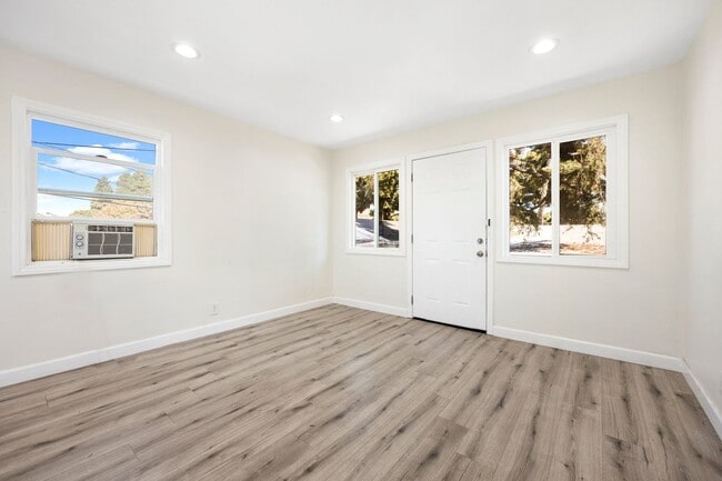 Building Photo - 6321 Gretna Ave