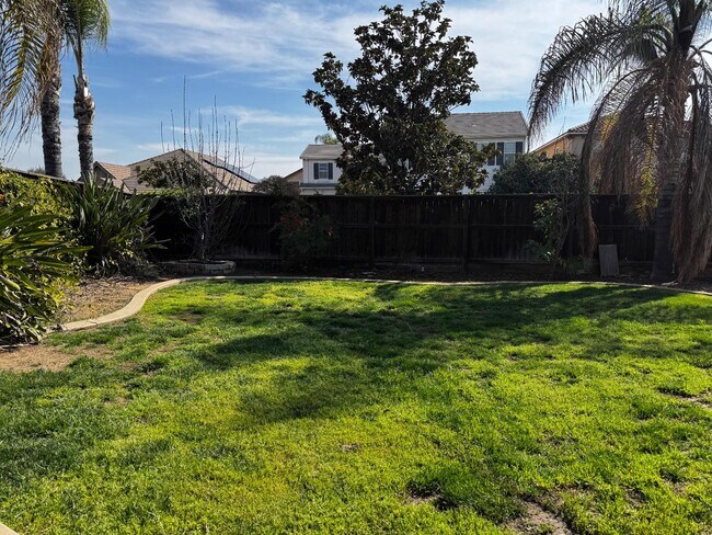 Building Photo - 3257 Lester Ave