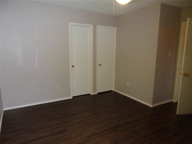 Building Photo - 811 Sirocco Dr