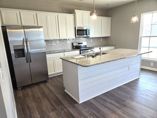 Building Photo - Masterson Hills  20260506