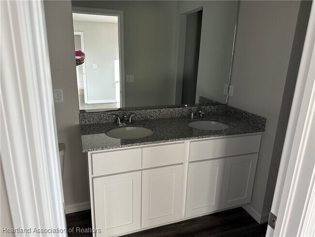 Building Photo - 1209 Stone Ridge Cir