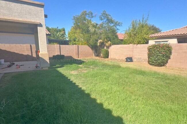 Building Photo - 2756 E Rakestraw Ln