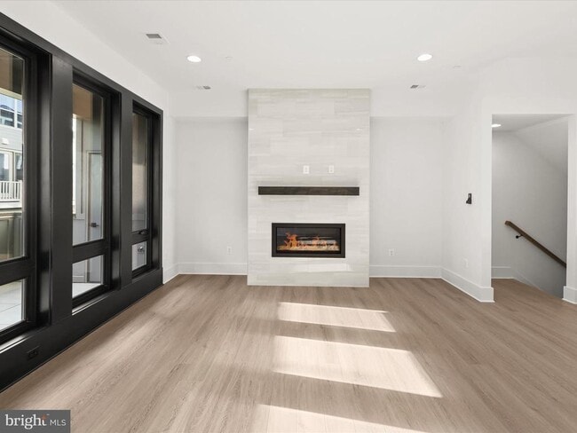 Building Photo - 14920 Dispatch St