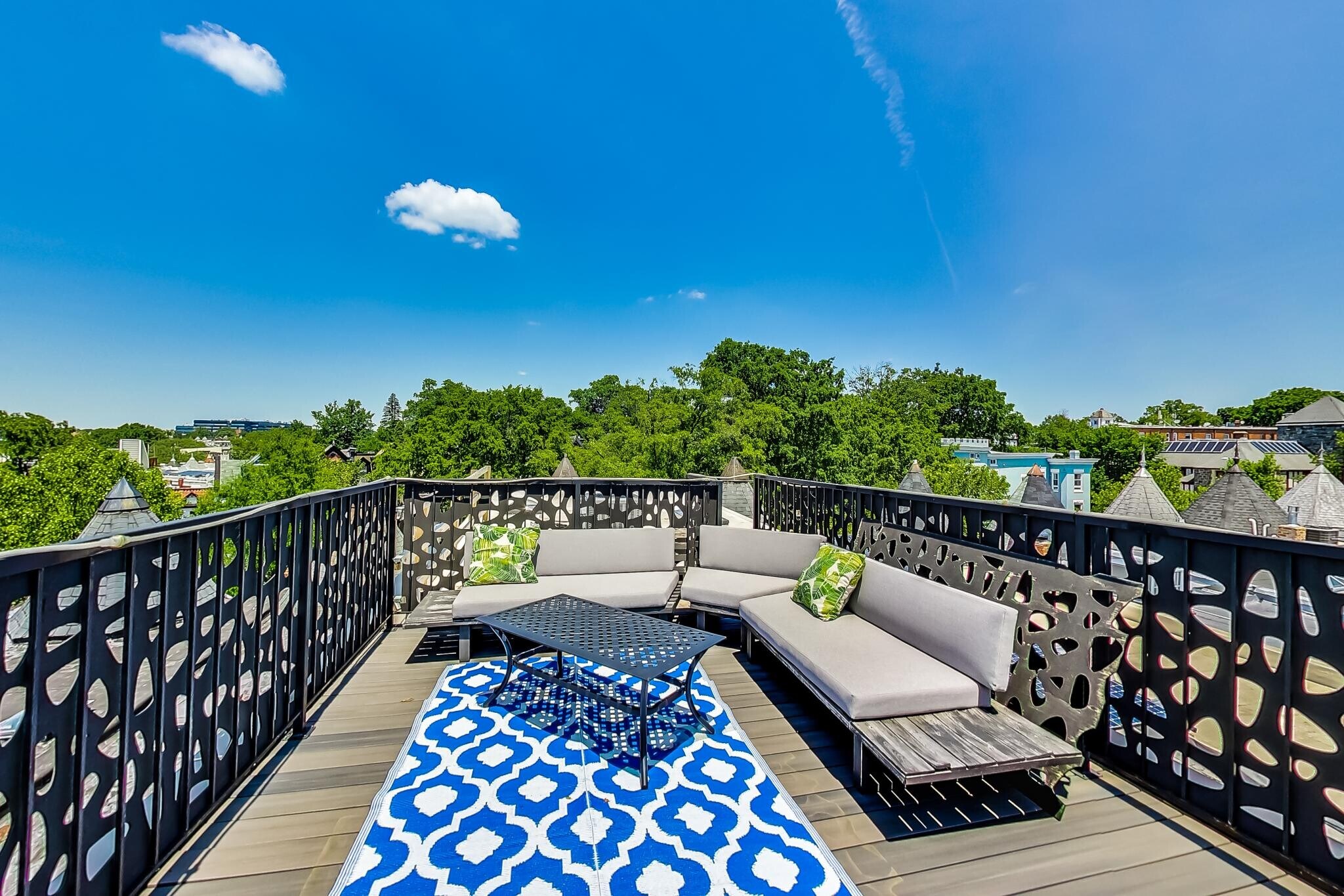 Building Photo - 25 U St NE