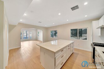 Building Photo - 2800 Winter St