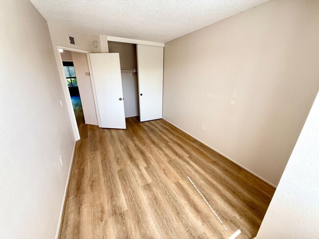 Building Photo - Wonderful 4 Bedroom 2-story Townhome in "F...