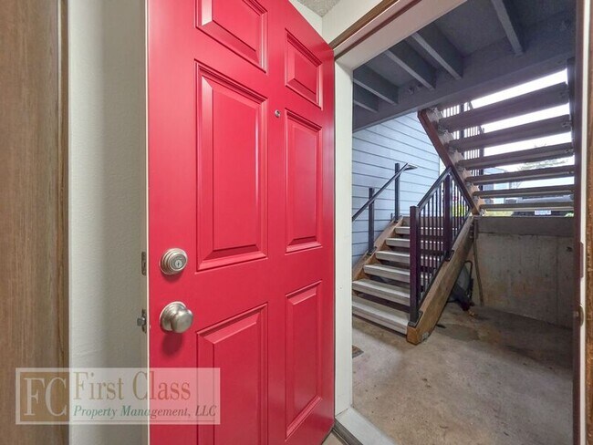 Building Photo - 47 Eagle Crest Dr