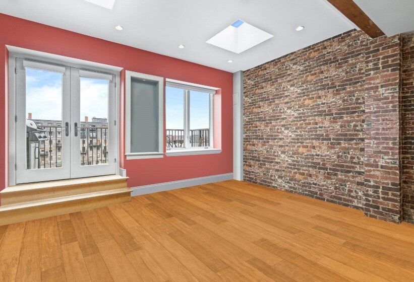 Building Photo - 39 Commercial Wharf