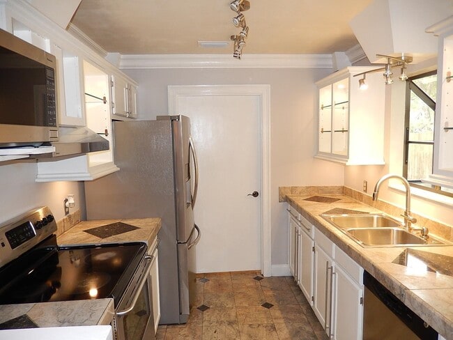Building Photo - 5527 Denargo Dr