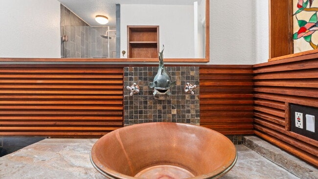 Building Photo - 1281 34th St