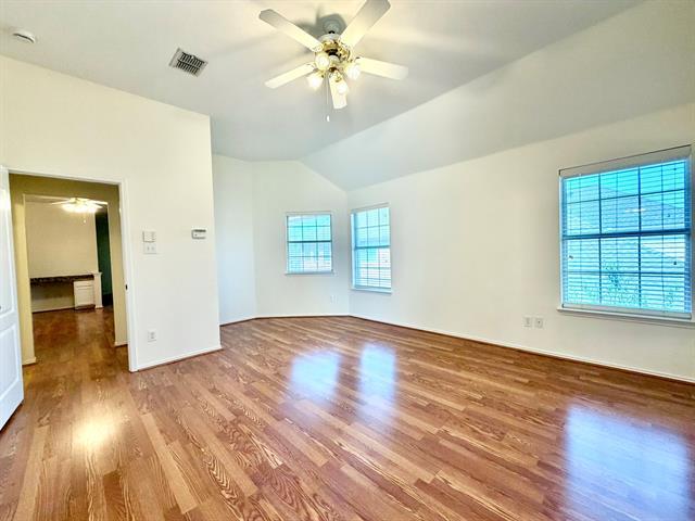 Building Photo - 516 Hawken Dr