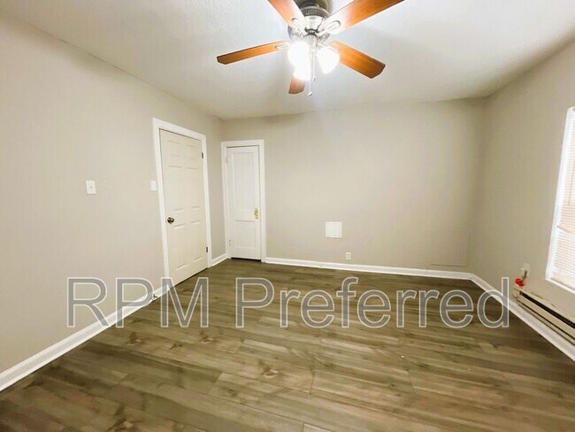 Building Photo - 5519 Sherman St