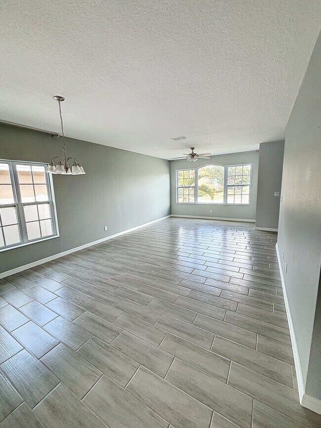 Building Photo - 469 Ogelthorpe Dr