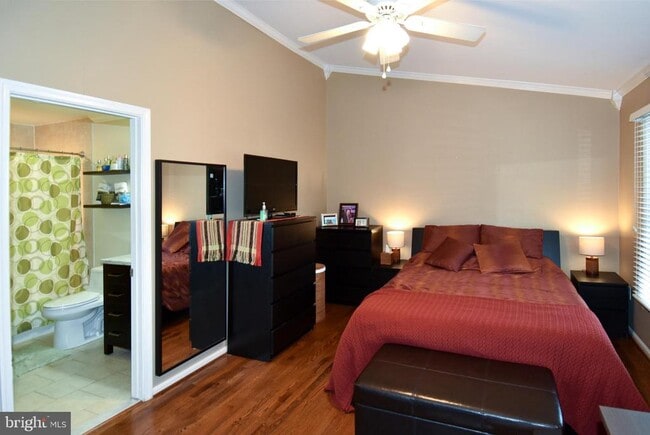 Building Photo - 5433 Grove Ridge Way