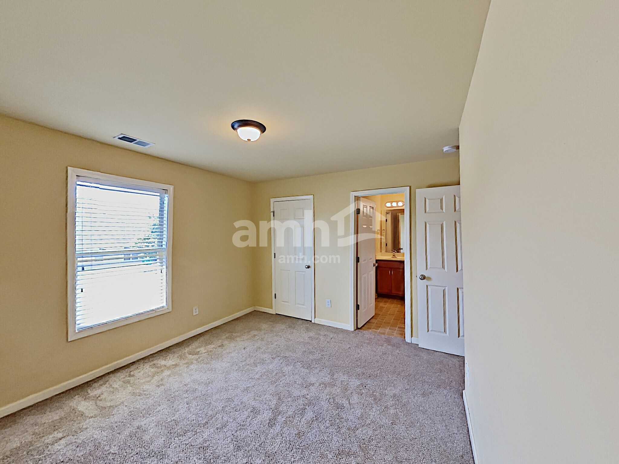 Building Photo - 3100 Camellia Trail