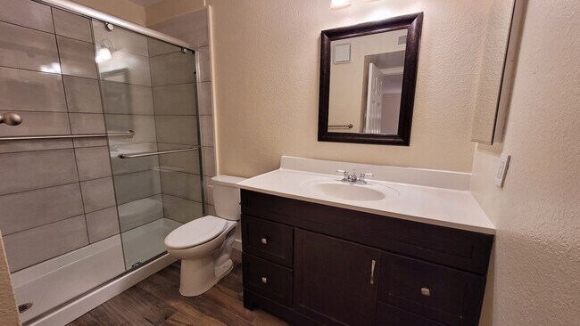 Building Photo - 318 Barbara Ln