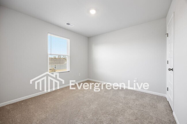 Building Photo - 1707 King Oaks Lp