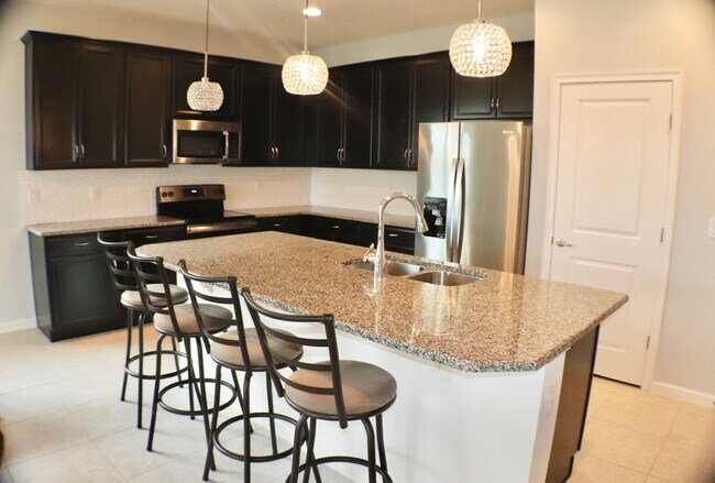 Building Photo - 536 Sapphire Dr