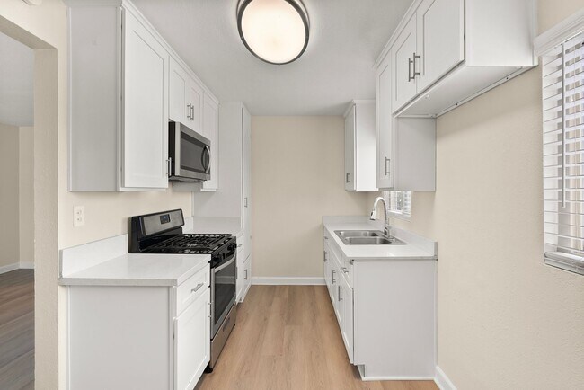 Interior Photo - Park Village