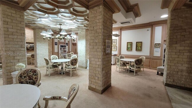Building Photo - 6039 Collins Ave