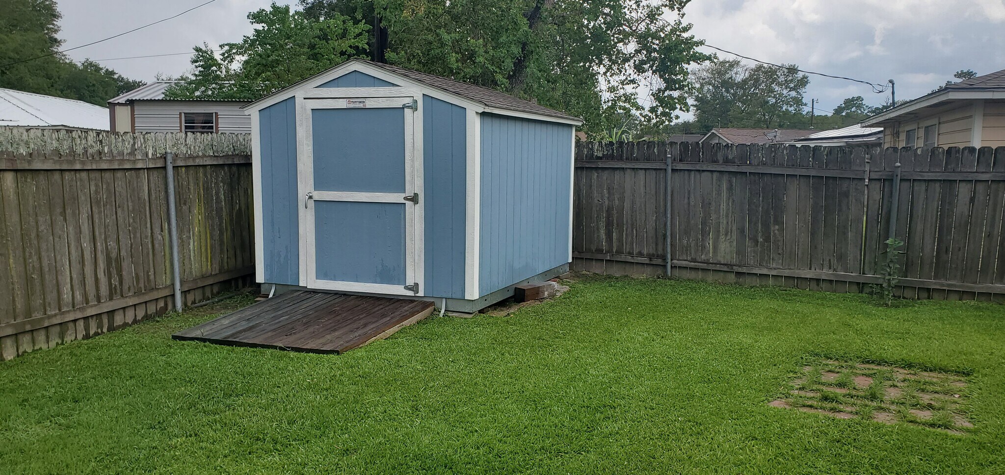 Building Photo - 4805 Lawndale Ave