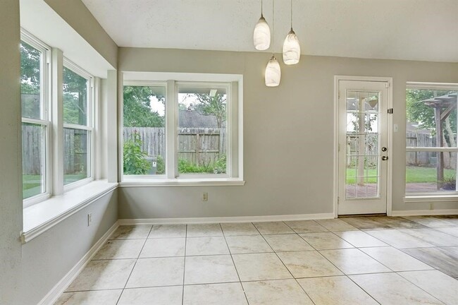Building Photo - 3826 Carya Cir