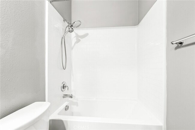 Building Photo - 6331 Pacific Wy