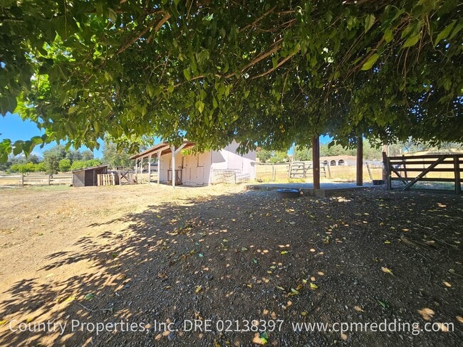 Building Photo - 12183 Dry Creek Rd