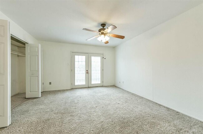 Building Photo - 5005 Georgi Ln