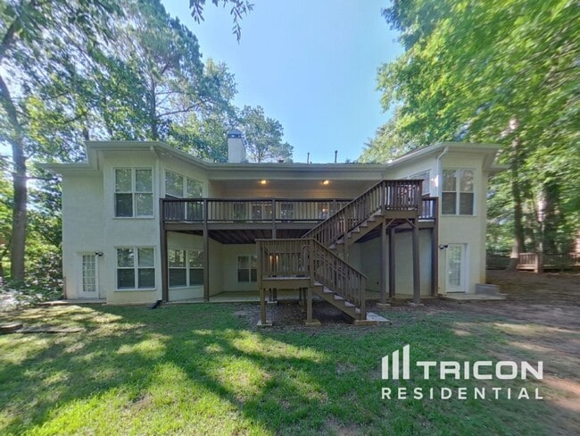 Building Photo - 100 Wyngate Dr