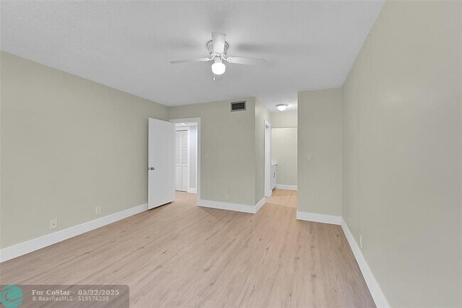 Building Photo - 9150 NW 38th Dr