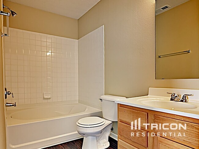 Building Photo - 6733 Everbloom Ln