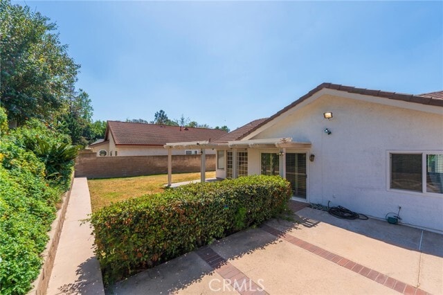 Building Photo - 112 N Avenida Palmera