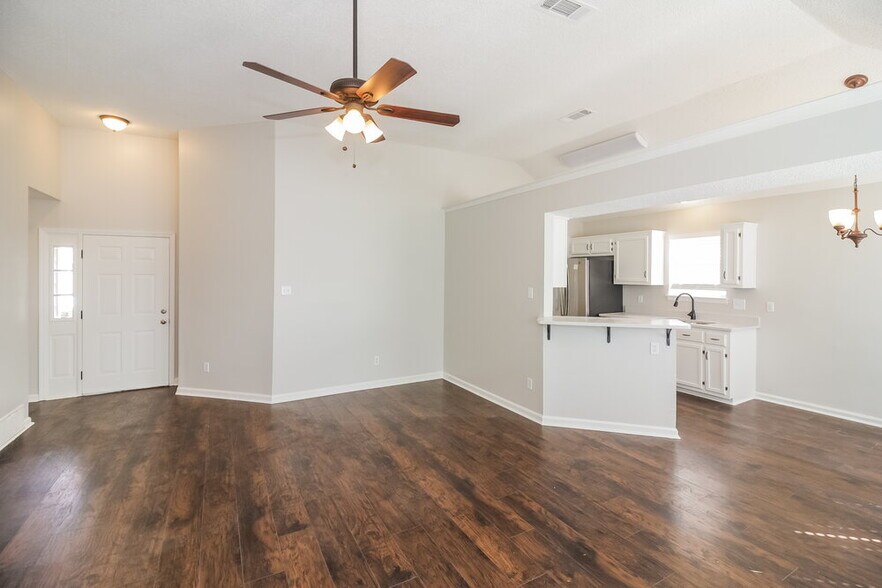 Building Photo - 6931 Gallop Dr