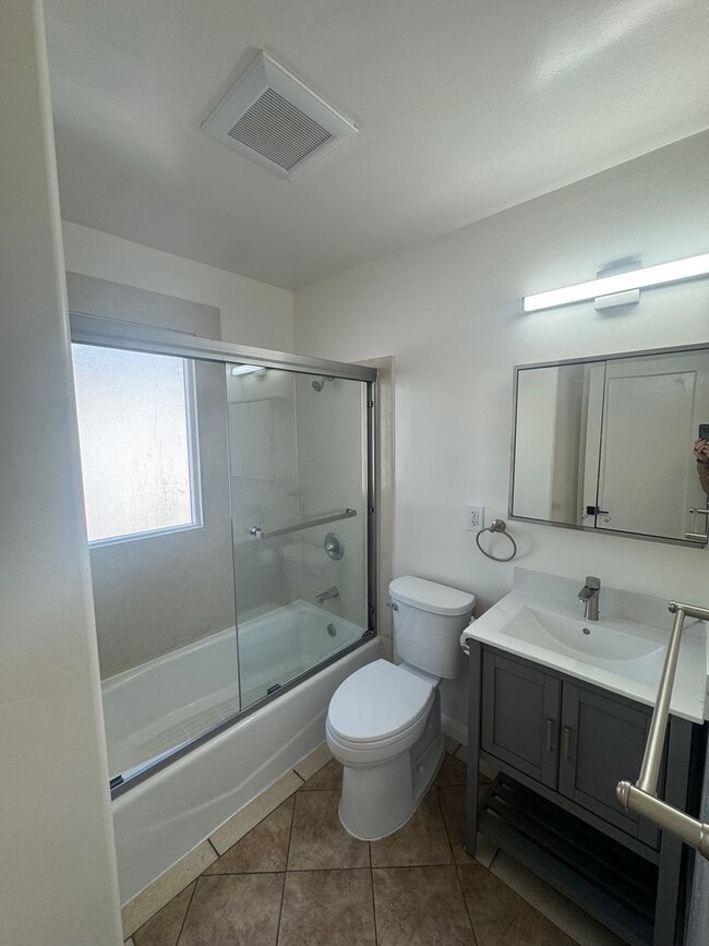 Building Photo - Recently Remodeled 2 Bedroom, on San Pablo Ave, in East Richmond Area