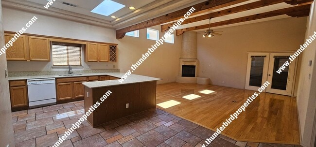 Building Photo - Beautiful NE Heights location