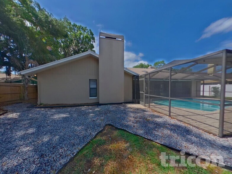 Building Photo - 1808 S Golfview Dr