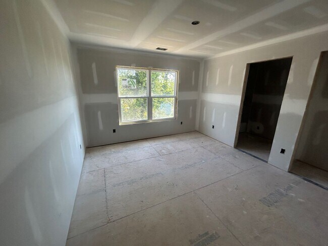 Building Photo - 1111 Tree Street