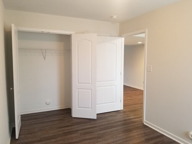 Building Photo - 108 Squire Cir