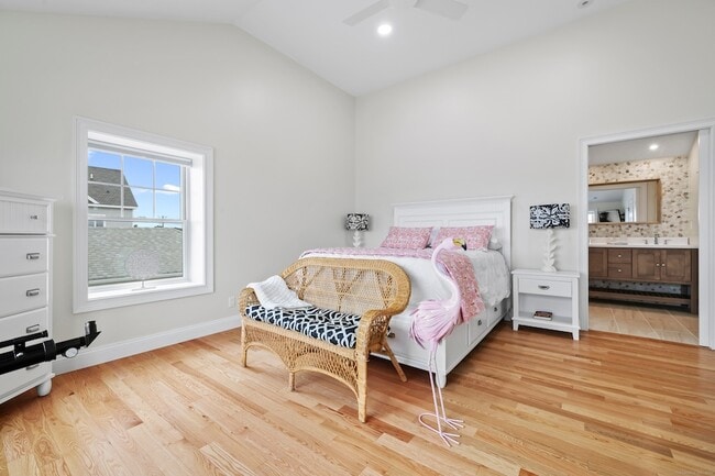Building Photo - 18 Bel Aire Manor