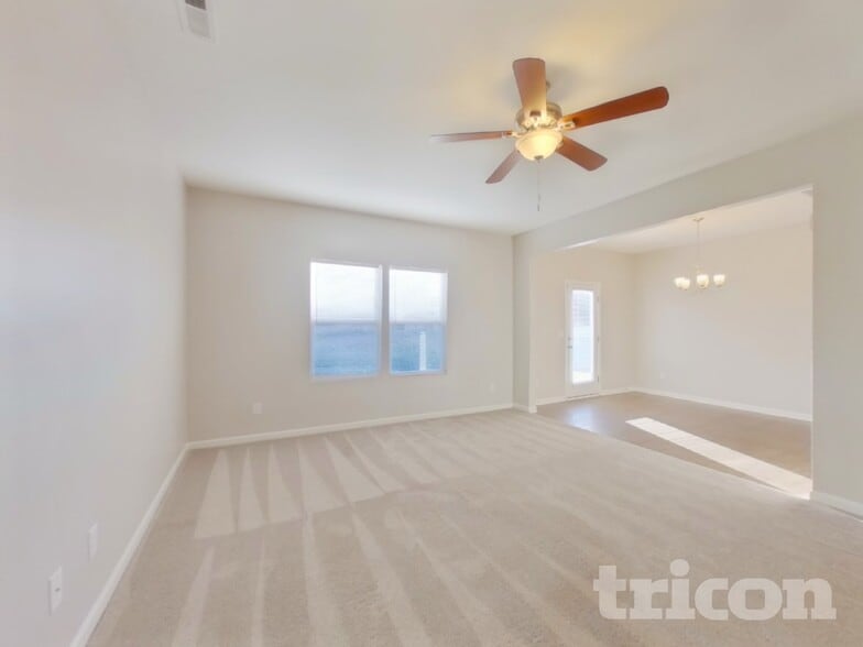 Building Photo - 178 Hidden Lakes Rd