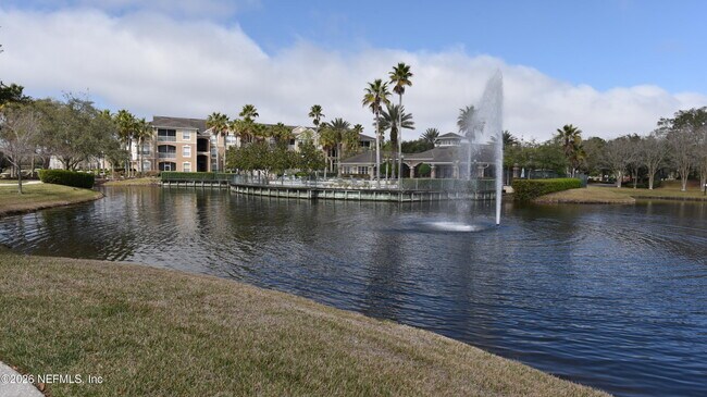 Building Photo - 7990 Baymeadows Cir E